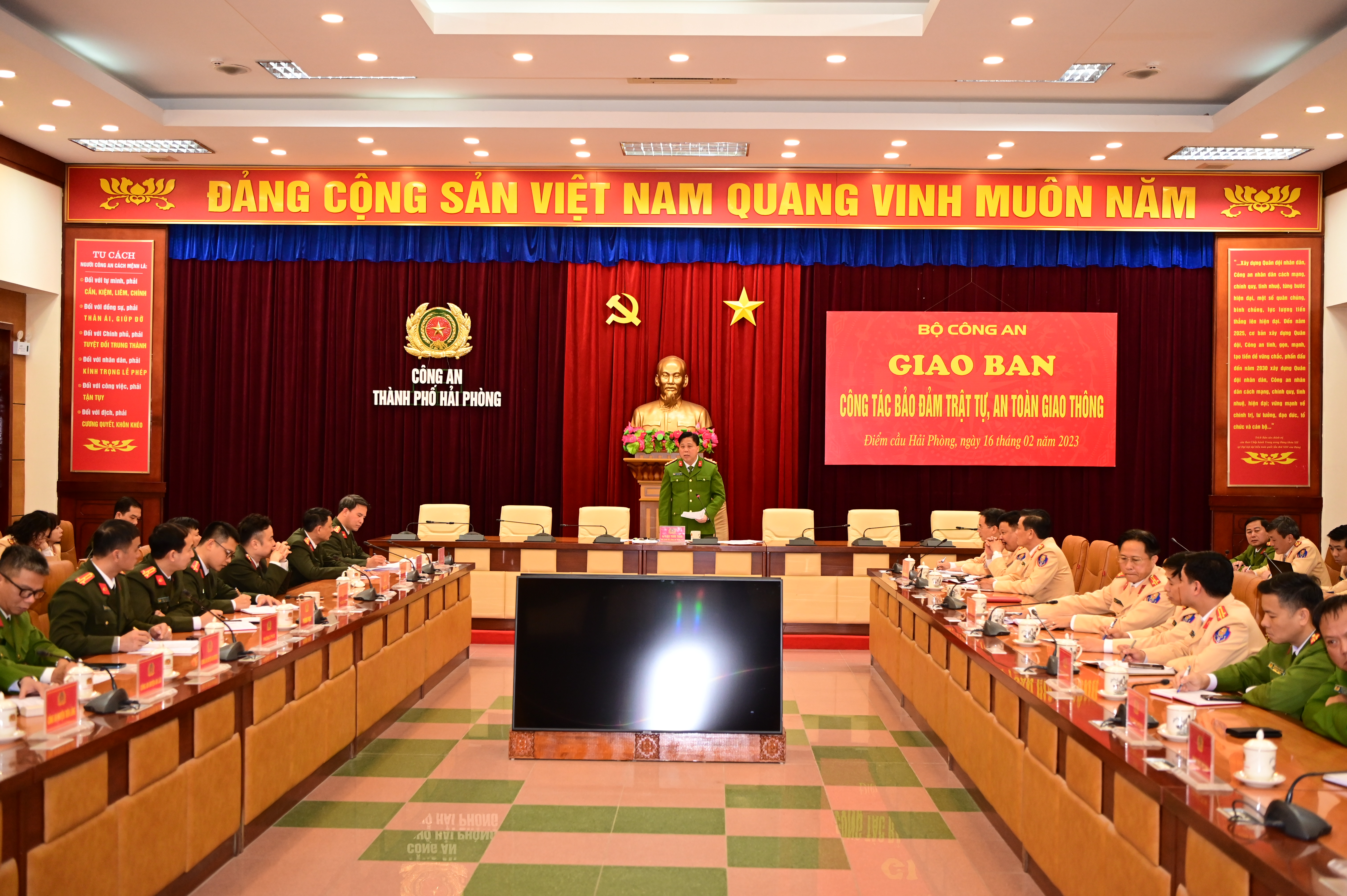 Kiểm soát trật tự an toàn giao thông, phòng ngừa tai nạn giao thông đặc biệt nghiêm trọng